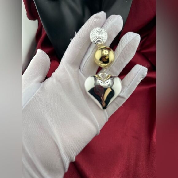 Lustrous Love: Sculptural Mixed-Metal Heart Statement Earrings Antropologie - Picture 7 of 10